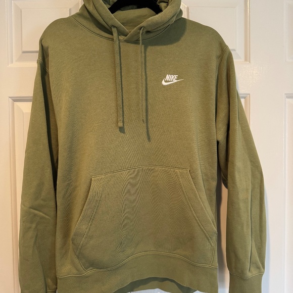 Green Nike Club fleece - Picture 1 of 4